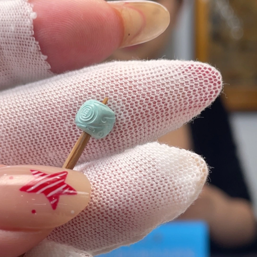 绿松石未镶嵌挂件