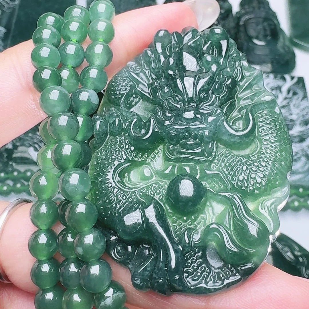 翡翠未镶嵌颈饰111