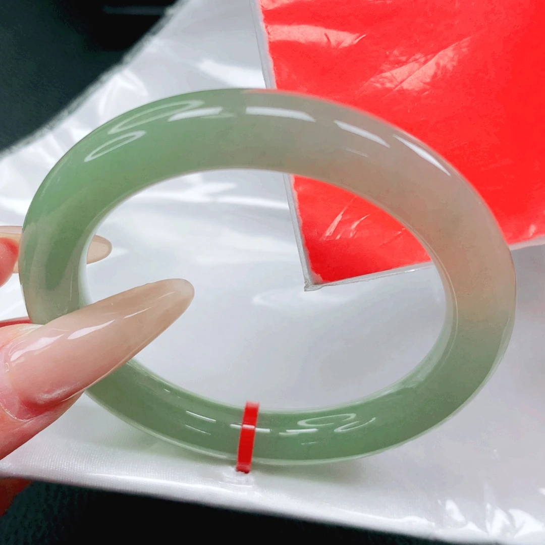 翡翠未镶嵌手镯54