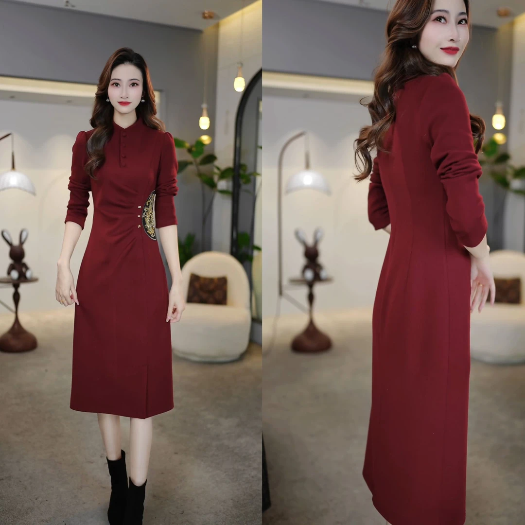 2024秋冬腰部拼接绣花国风简约红色修身显瘦女装连衣裙M-4XL