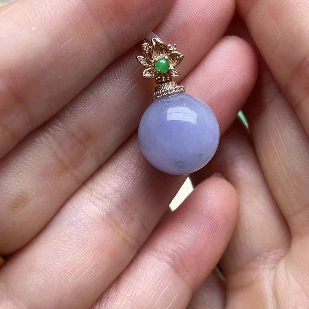 翡翠18K金镶嵌颈饰回流