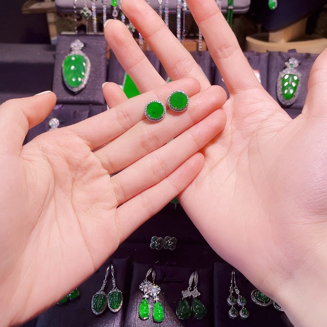 雪***术翡翠银S925镶嵌耳钉圆牌