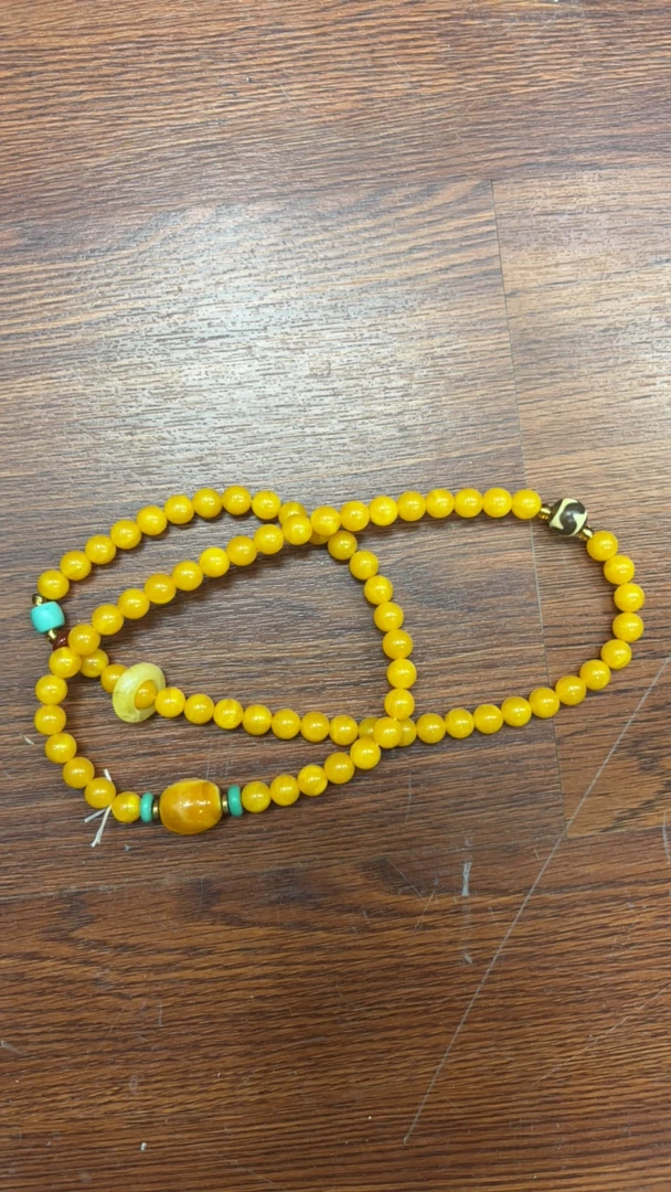 蜜蜡多圈手串一条