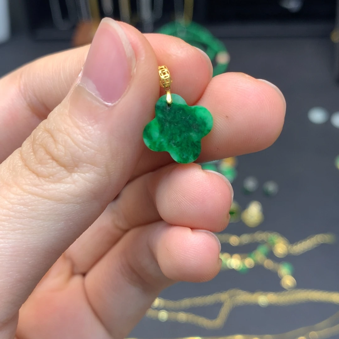 翡翠18K金镶嵌吊坠(不含链)有纹裂