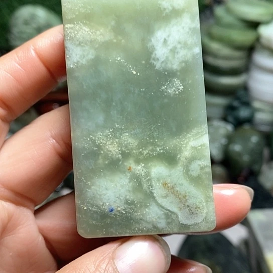 未镶嵌和田玉（糖玉）珠宝半成品