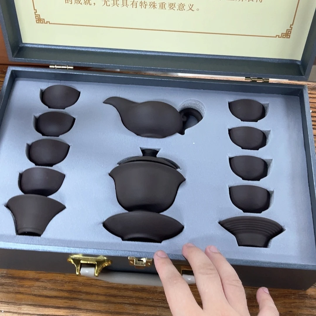 孤品茶具套装等。