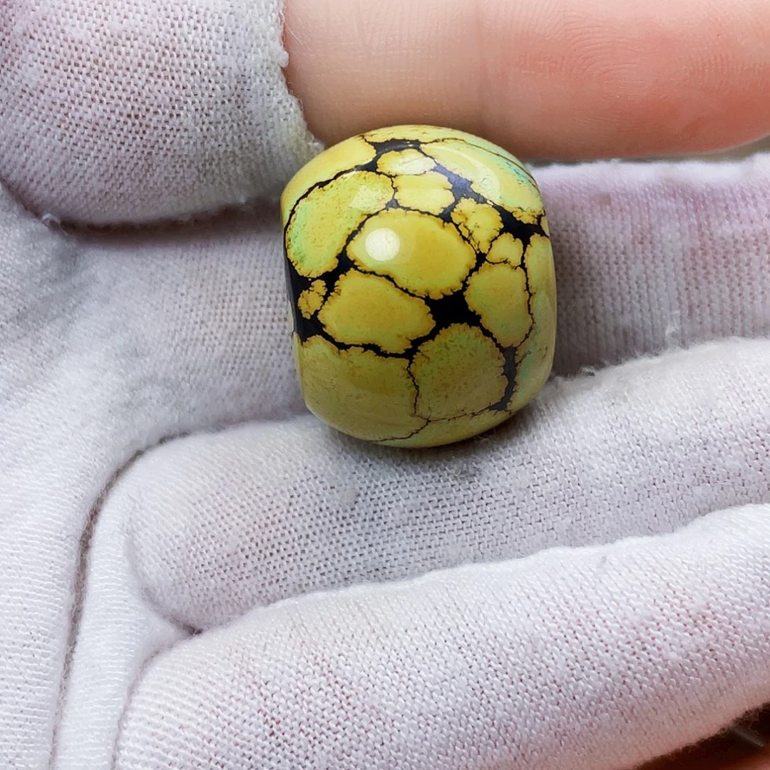 绿松石未镶嵌饰品