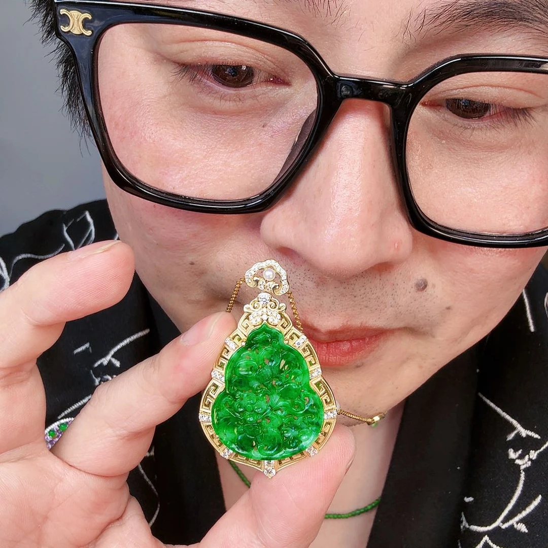 翡翠颈饰未镶嵌T****u一个