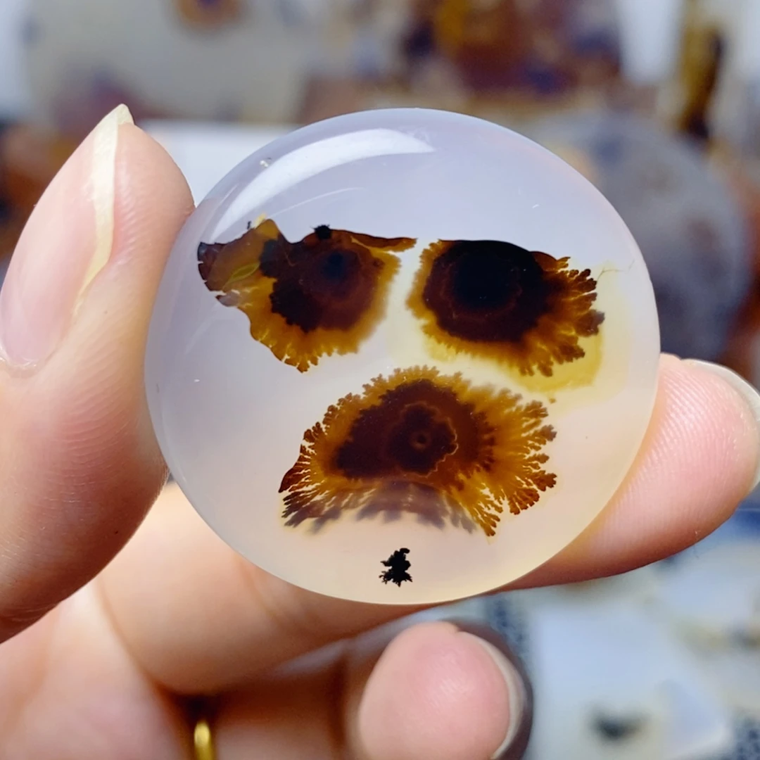 玛瑙/玉髓未镶嵌珠宝奇石