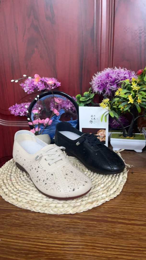 缘缘镂空舒适平跟妈妈款时尚女鞋8803