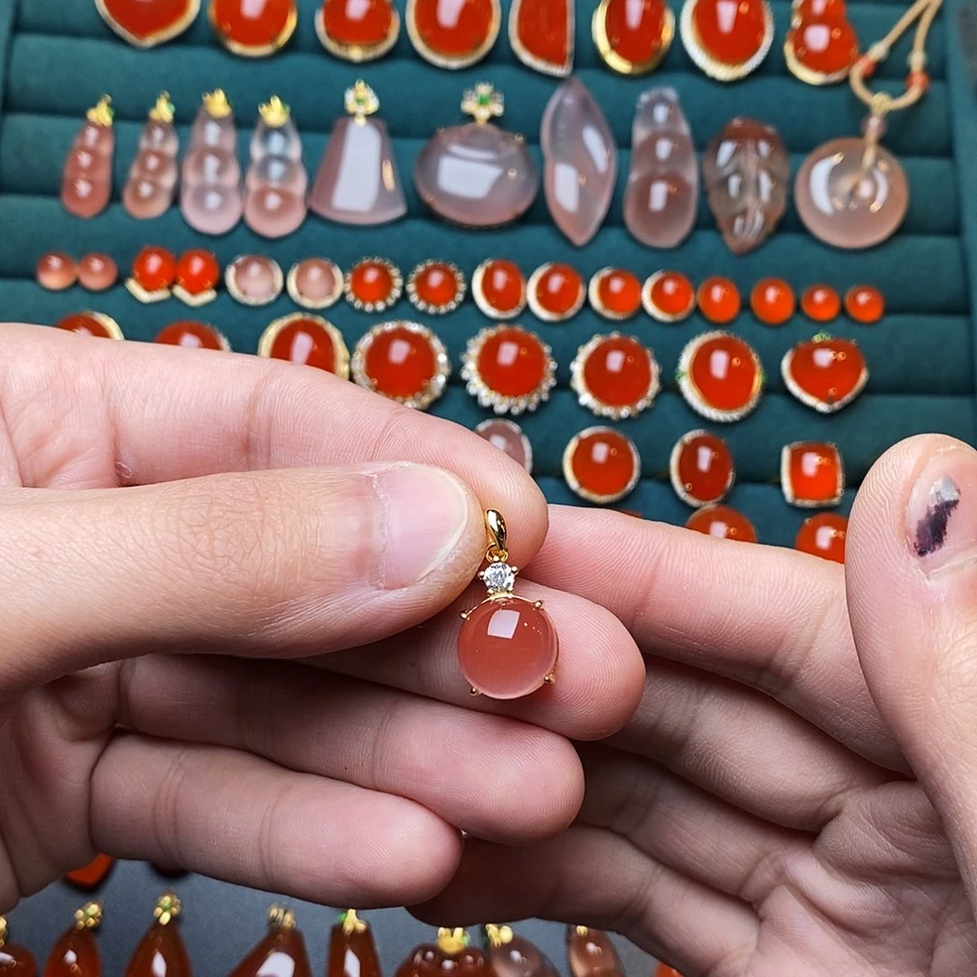 南红玛瑙银S925镶嵌颈饰