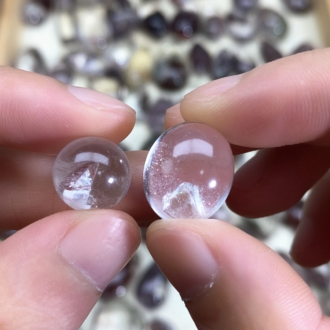 颈饰未镶嵌水晶三**火水晶