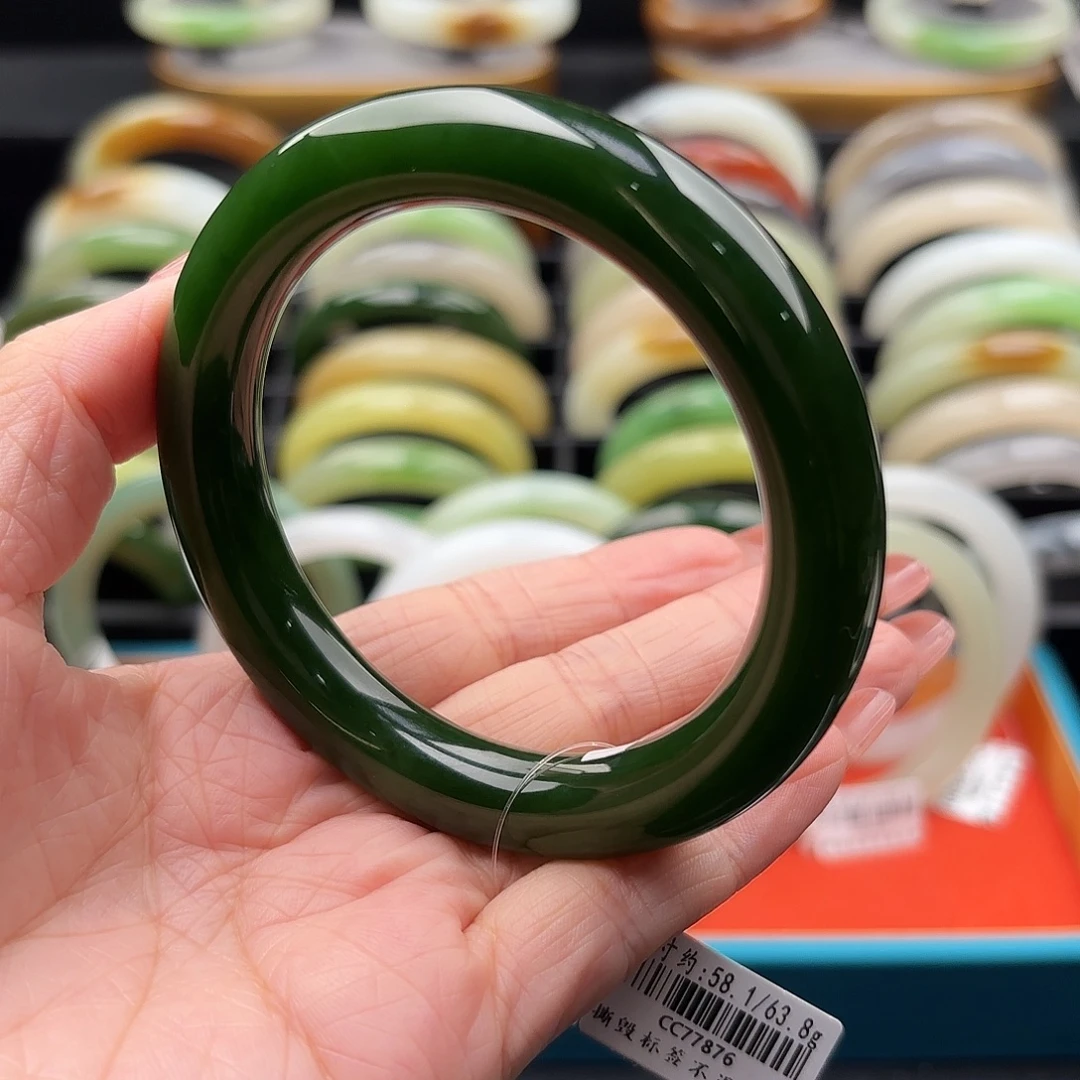 和田玉未镶嵌手镯肉底辣菠菜圆条58.1