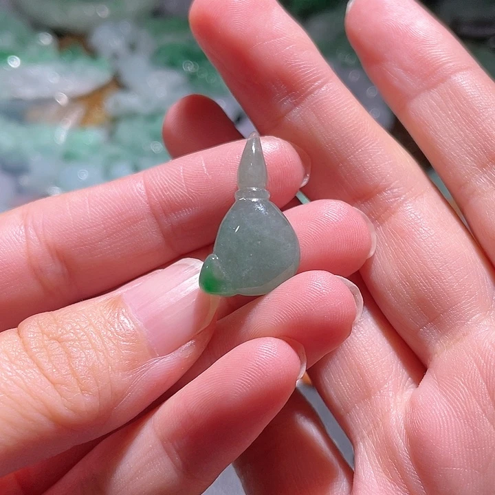 颈饰未镶嵌翡翠天