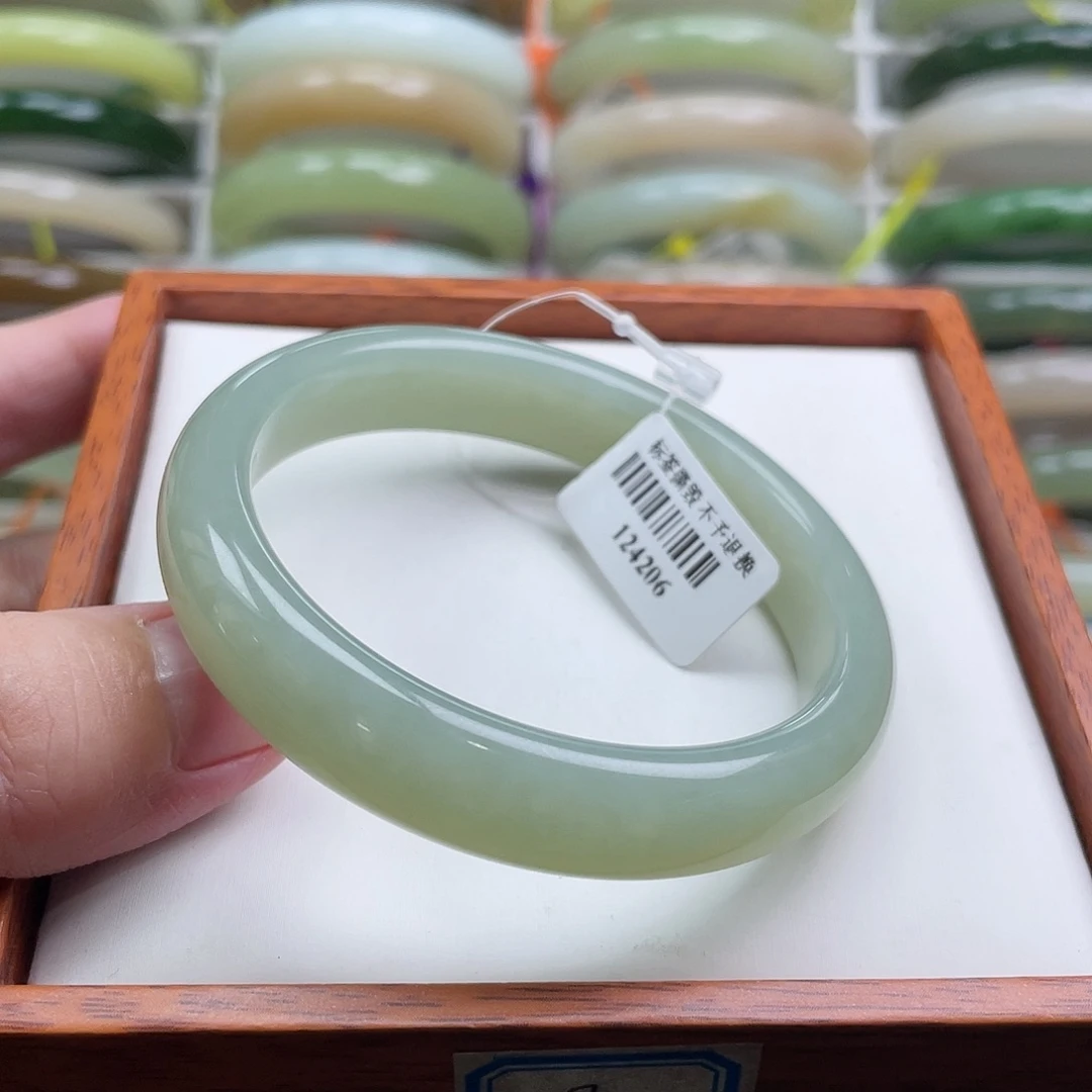 【闪购商品】未镶嵌手镯和田玉23 54