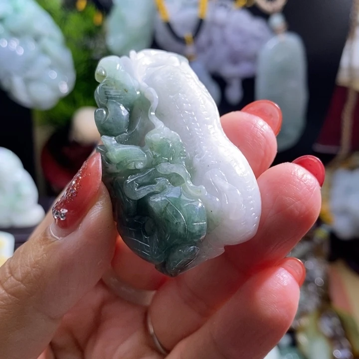 【闪购商品】颈饰未镶嵌翡翠龙牌