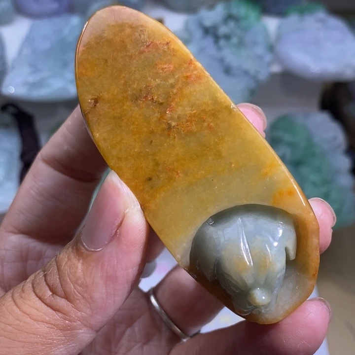 【闪购商品】颈饰未镶嵌翡翠狗