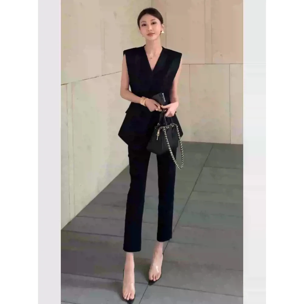 2025超火夏装一整套黑色v领无袖马甲又酷又飒的穿搭职业气质套装