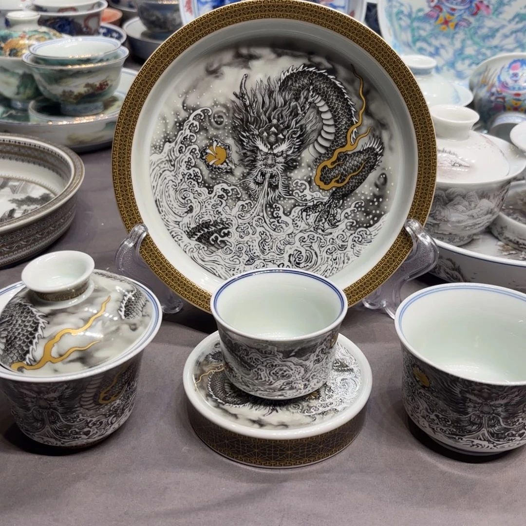 摆件景德镇陶瓷艺术展