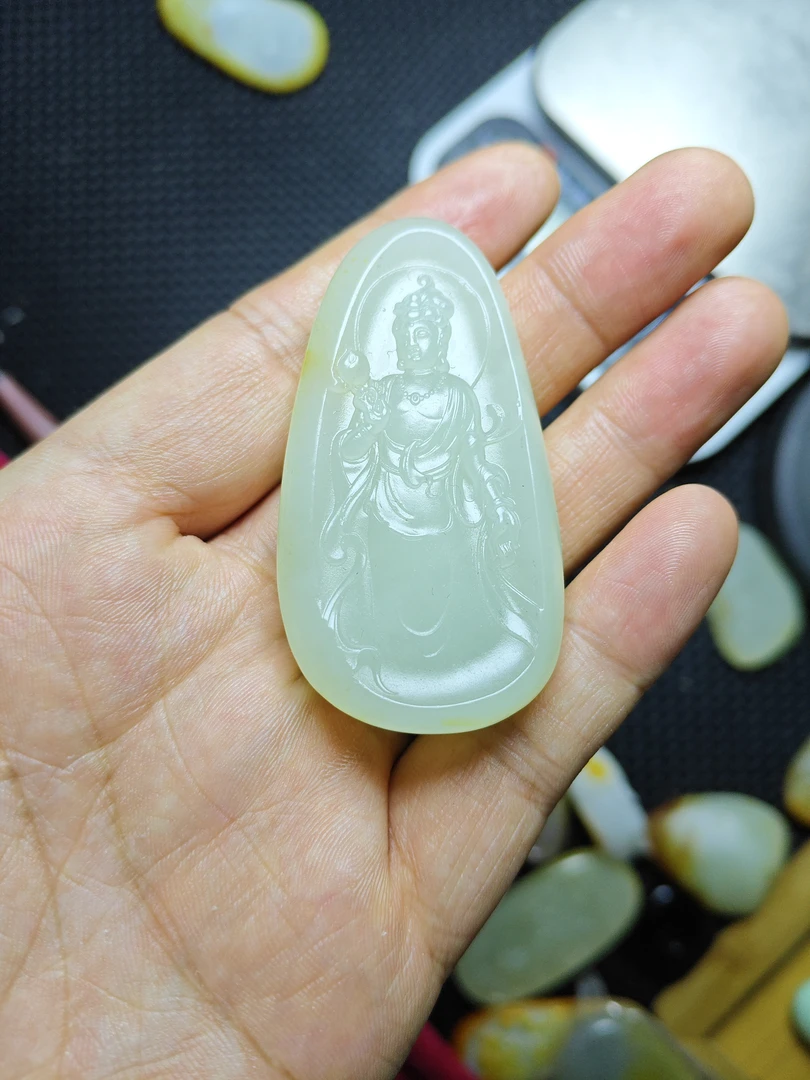 和田玉精品挂件站观音