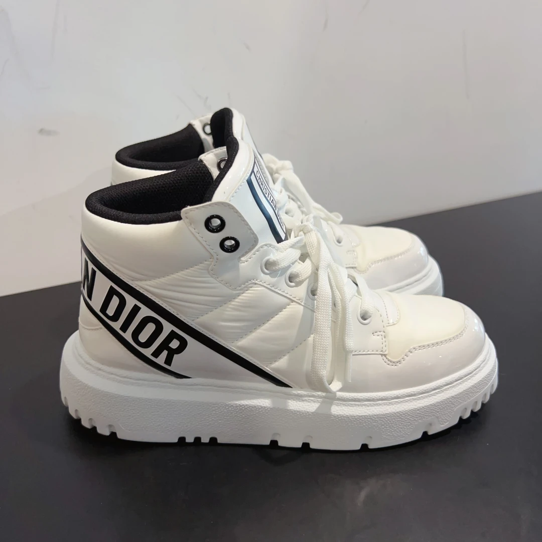 99新 DIOR/迪奥  高帮鞋 尺码36成色看直播鞋GSS28395