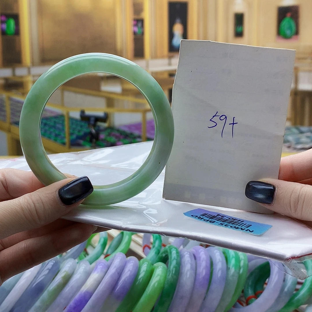 翡翠未镶嵌手镯hjj