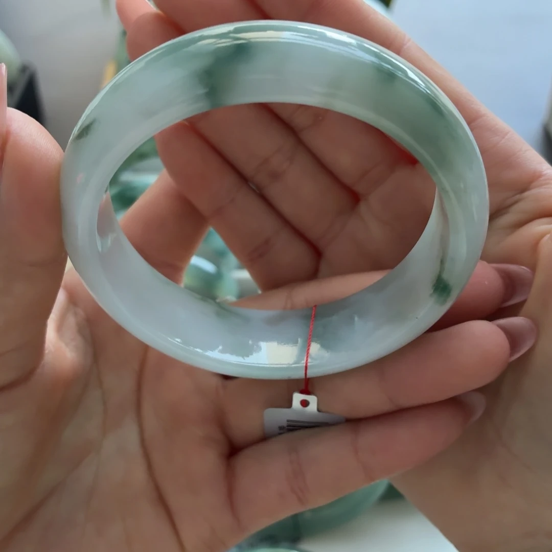 翡翠未镶嵌手镯天然