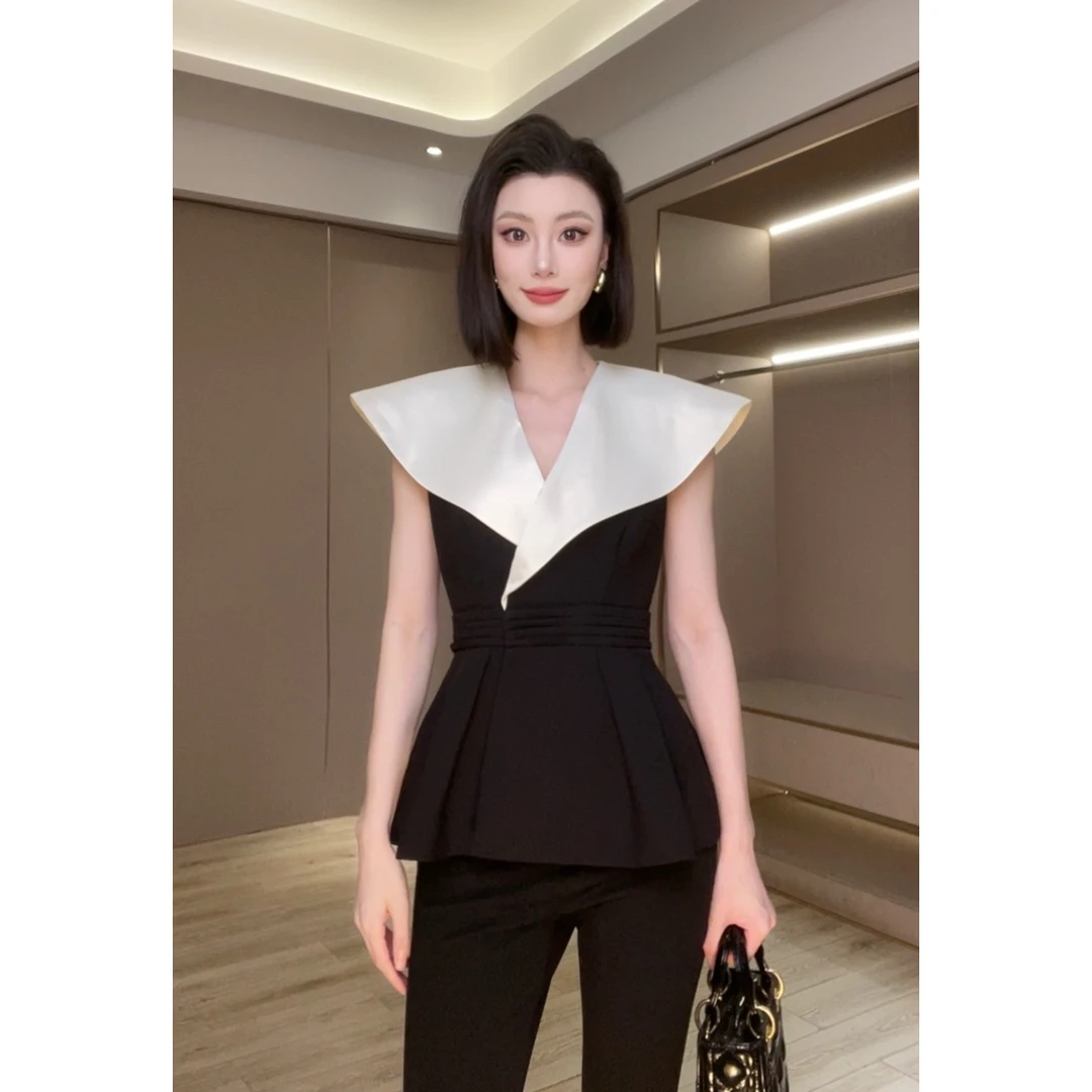 琦哥【简约女主】时尚法式黑白撞色V领收腰显瘦上衣35194
