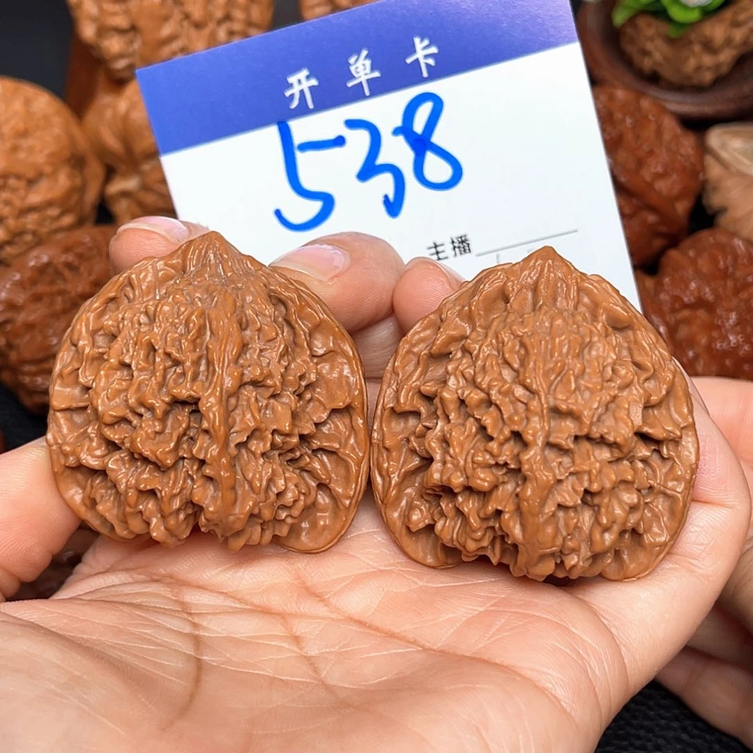 桃核吊坠满天星43尺。 无刀修