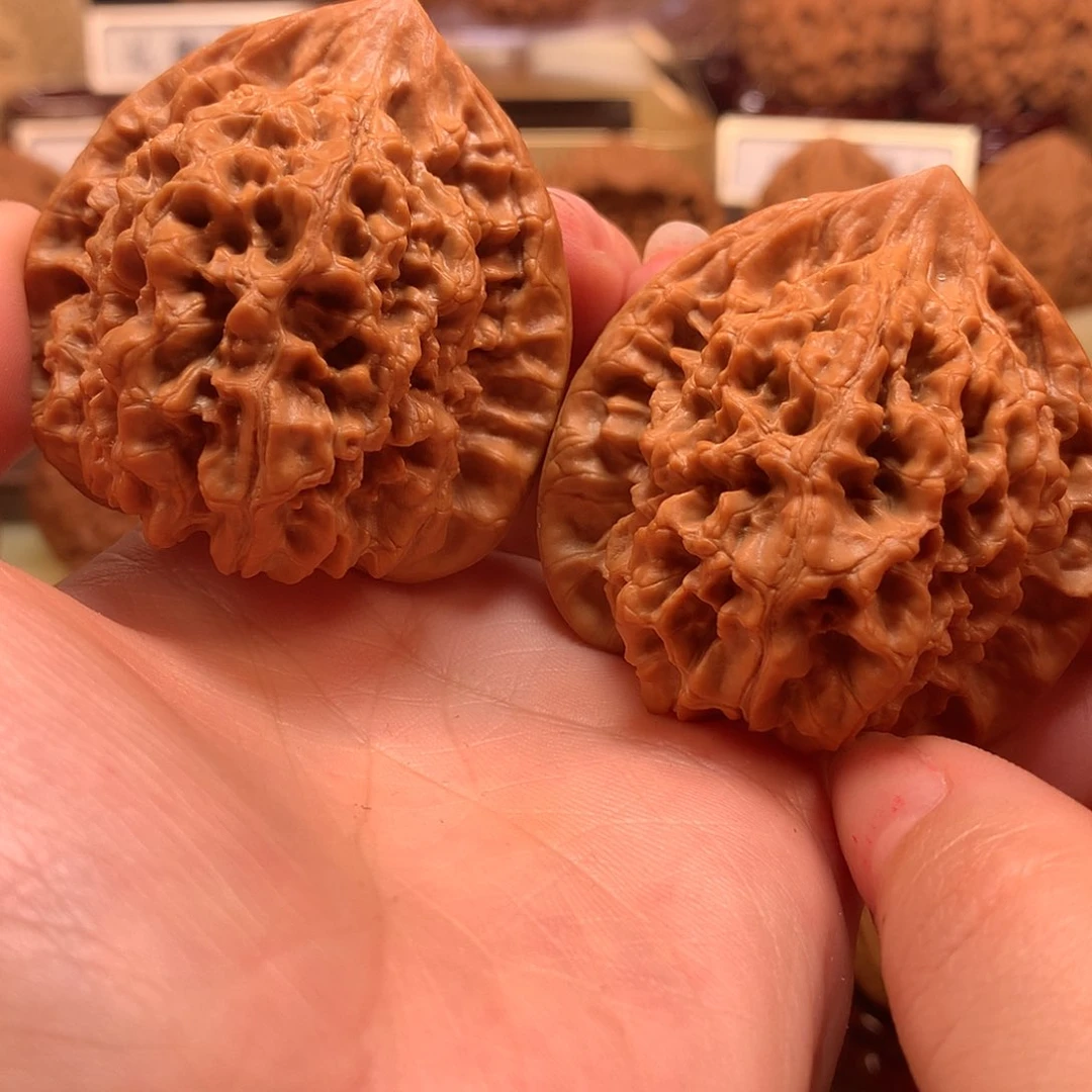 文玩核桃吊坠官帽全品48