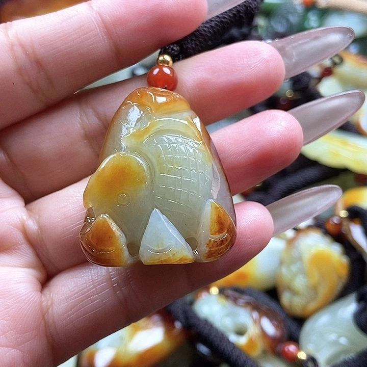 和田玉颈饰未镶嵌