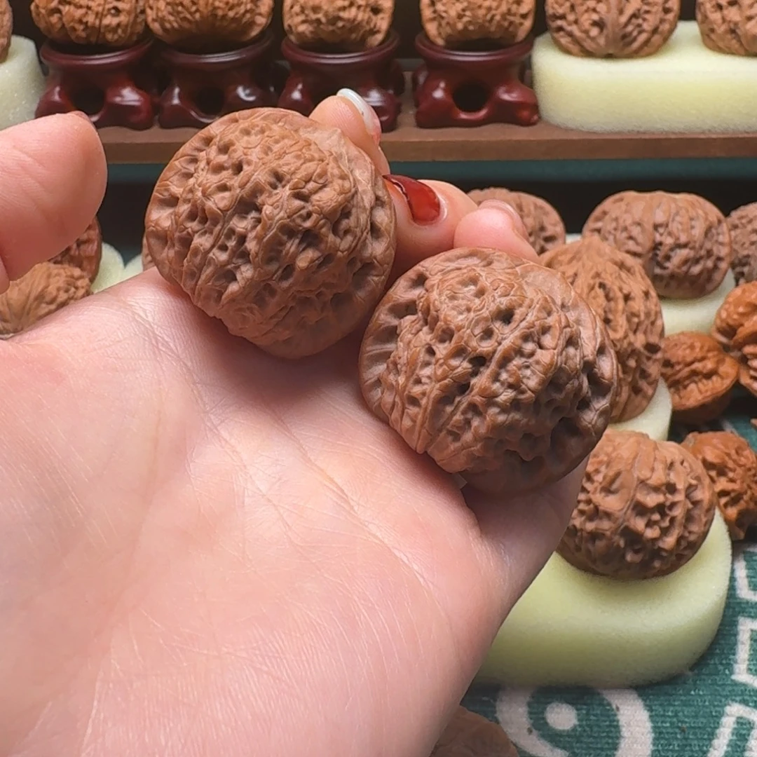 文玩核桃吊坠36全品血麒麟