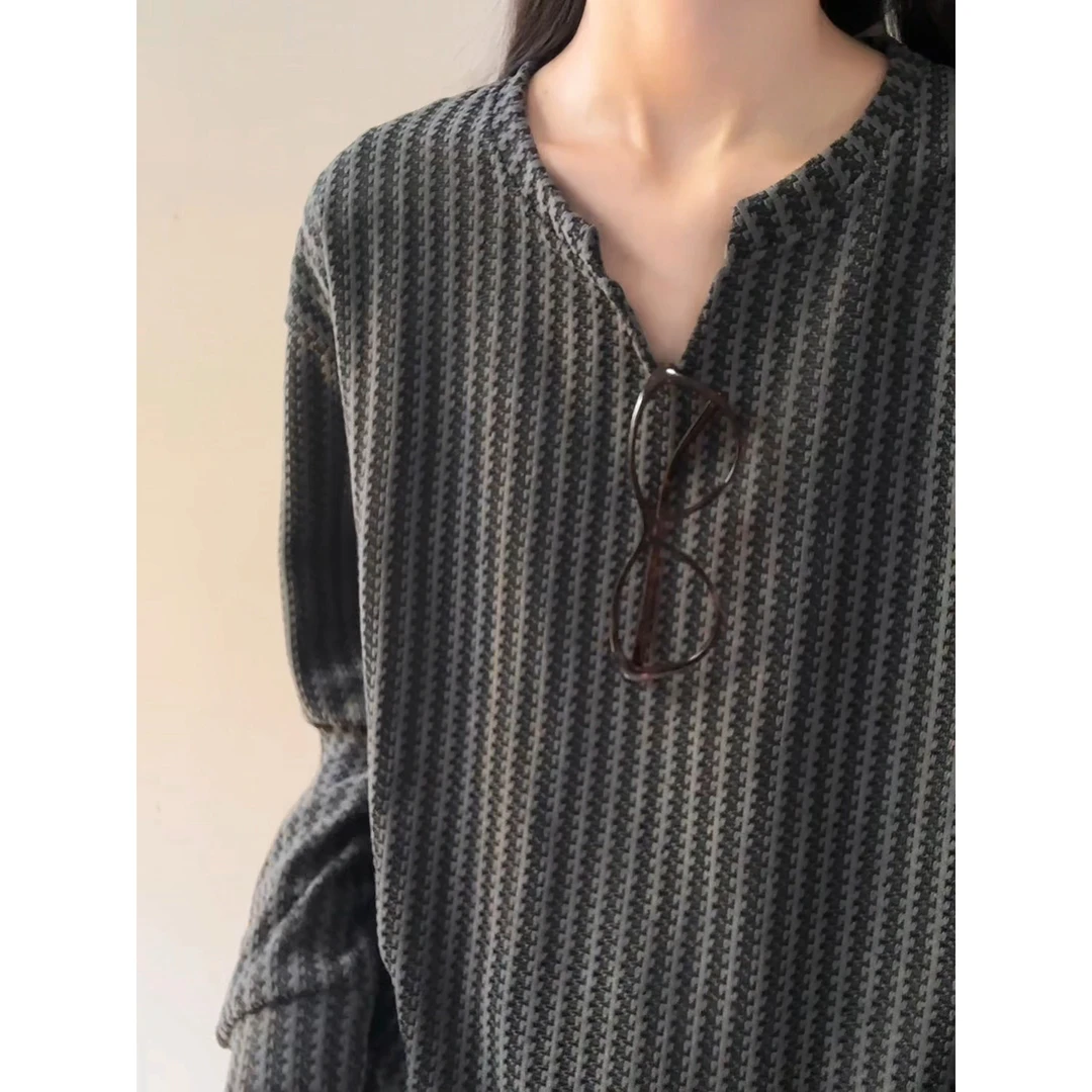 雪尼尔小香风V领长袖T恤男生秋季美式潮牌重磅内搭衫条纹情侣卫衣