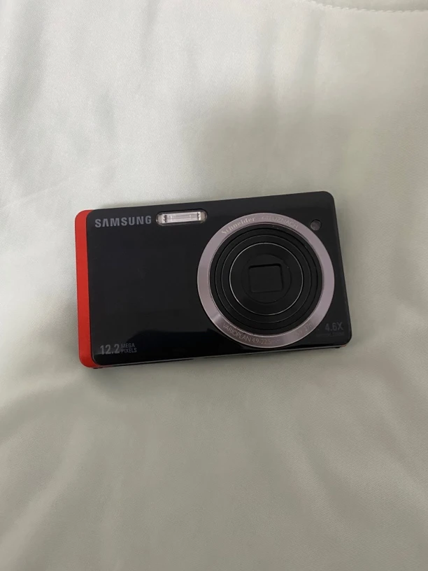 9新 Samsung/三星 st550黑色双面屏可自拍ccd相机（屏幕瑕疵）