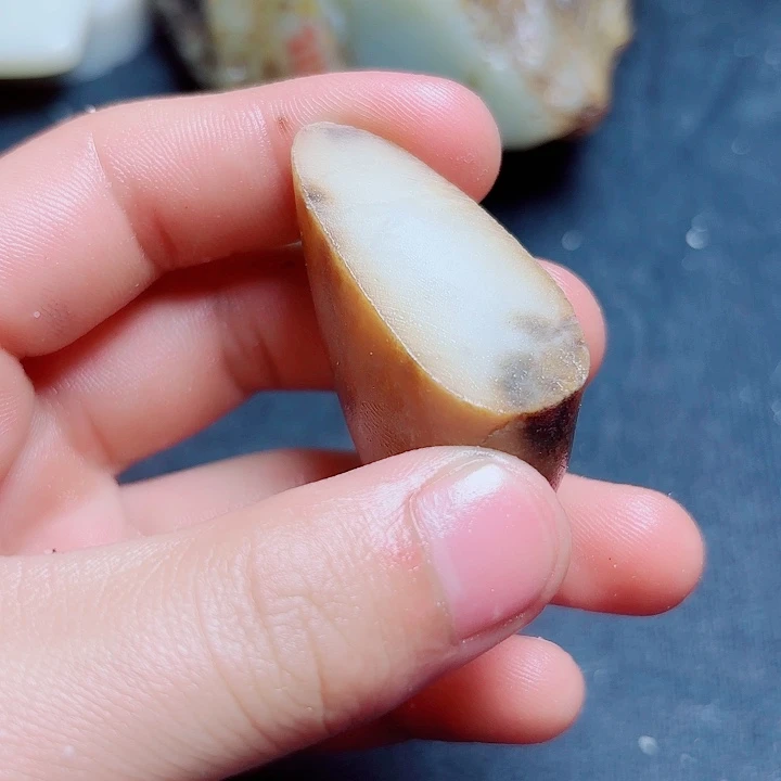 和田玉未镶嵌珠宝奇石