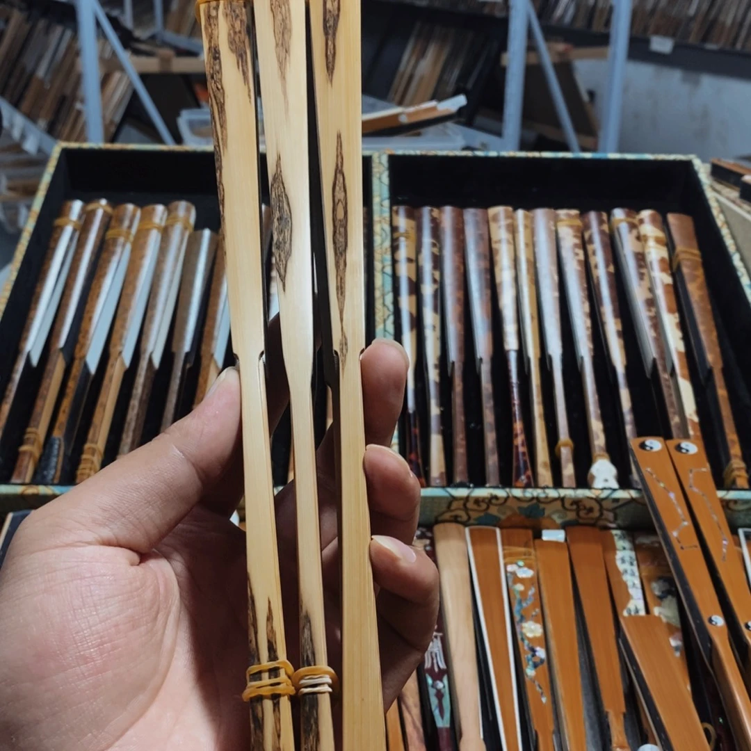 庄***哥扇子6¥765678876678