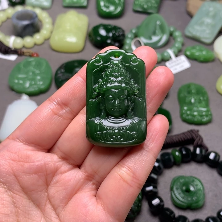 和田玉未镶嵌颈饰