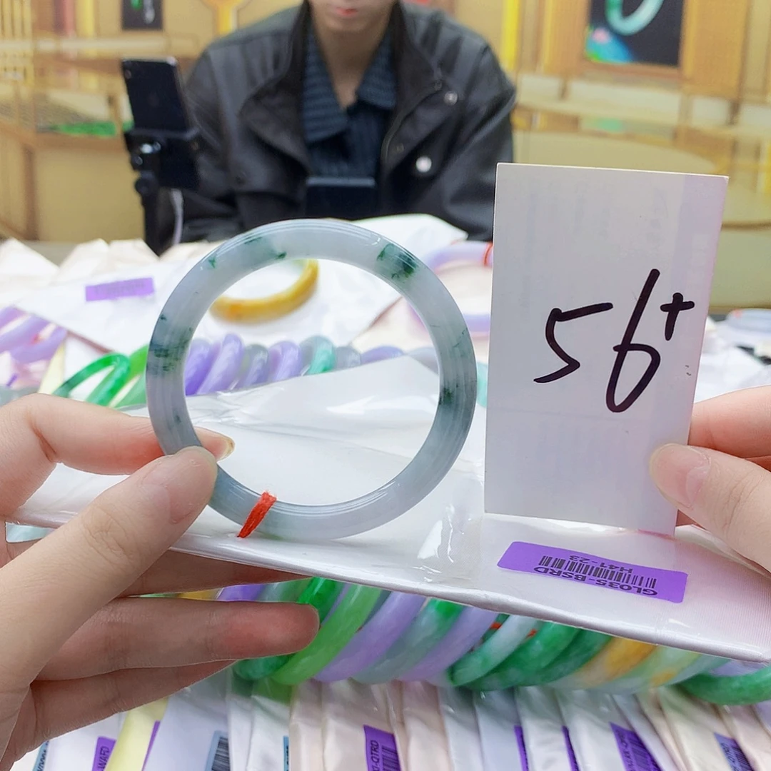 翡翠未镶嵌手镯nnnn