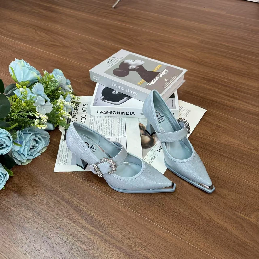 范戈希牛皮跟高7/5CM百搭气质水钻一字带欧若风尖头单鞋买1赠3