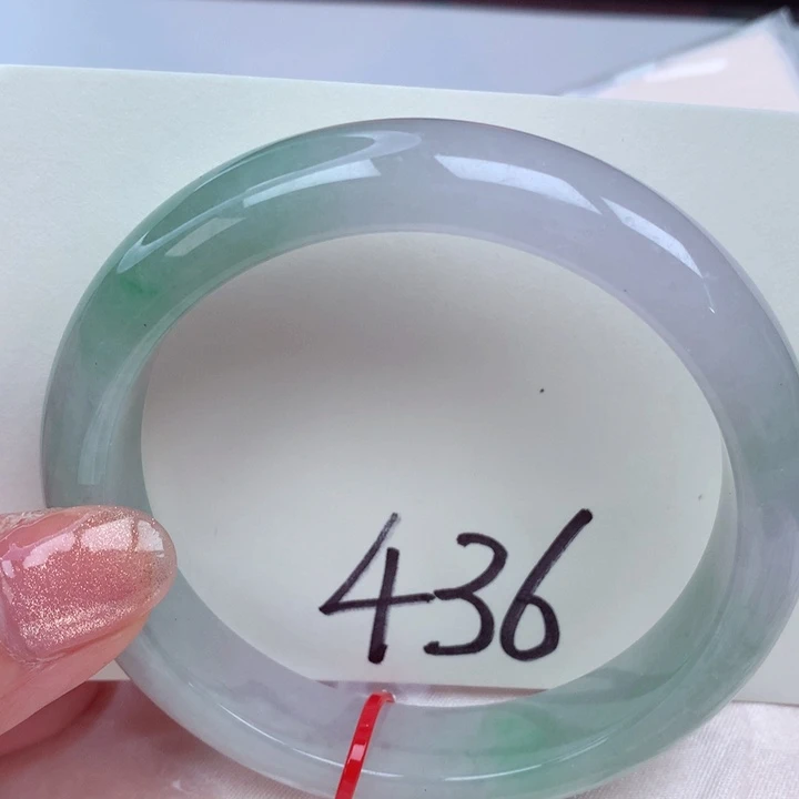 翡翠手镯未镶嵌翡翠