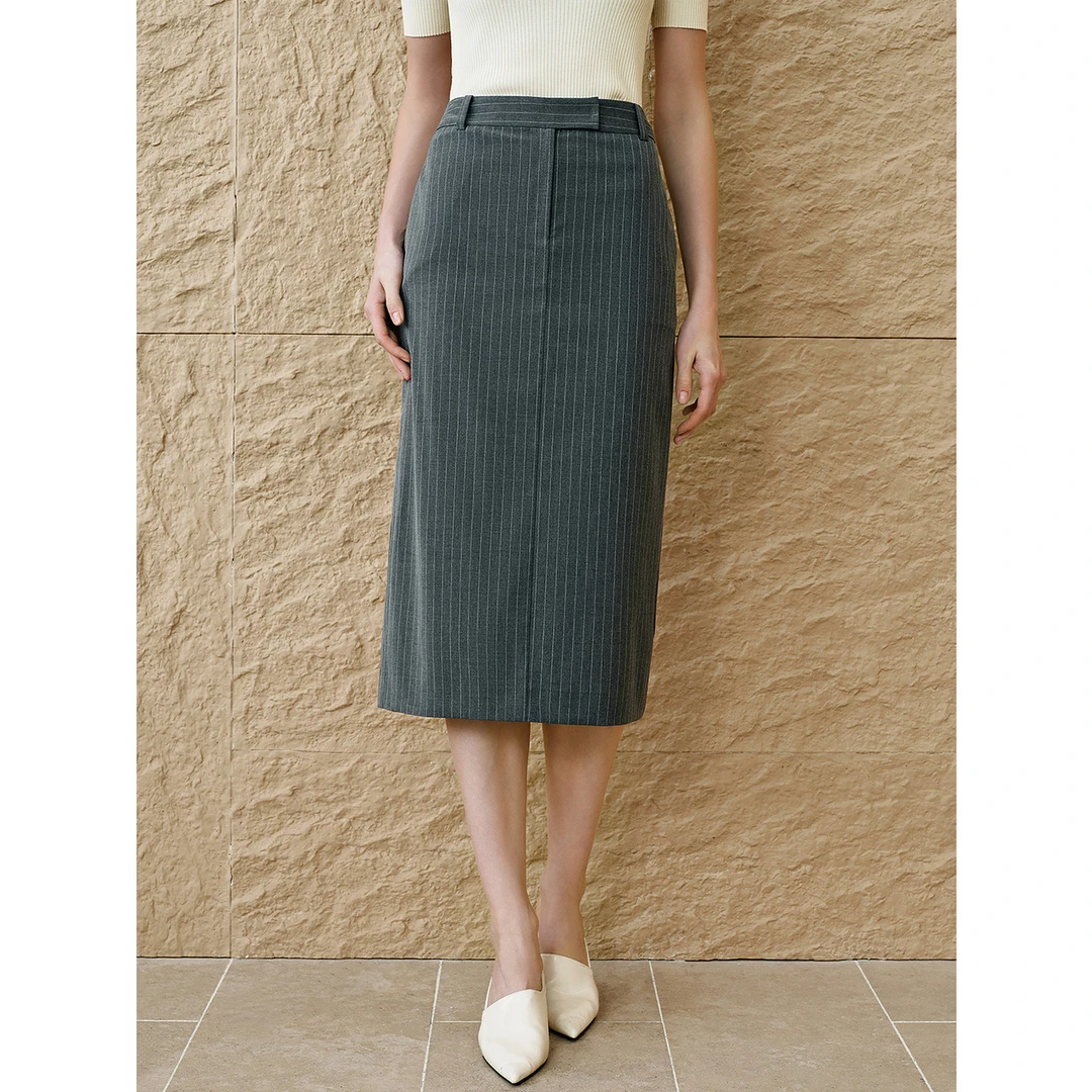 INSUN恩裳专选2025夏季气质条纹西装直筒半身裙9C65250050