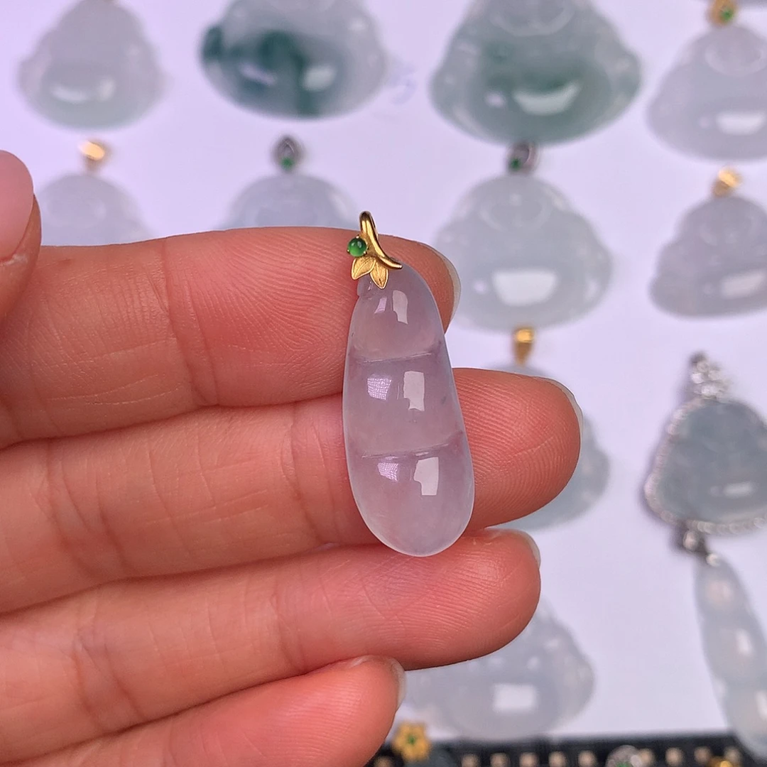 翡翠18K金镶嵌颈饰缅甸翡翠A货