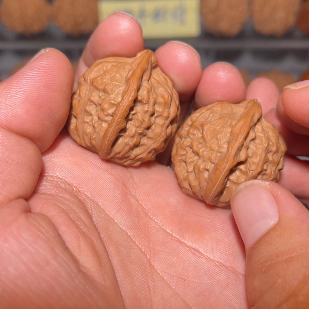 文玩核桃吊坠4**.野生虎啸