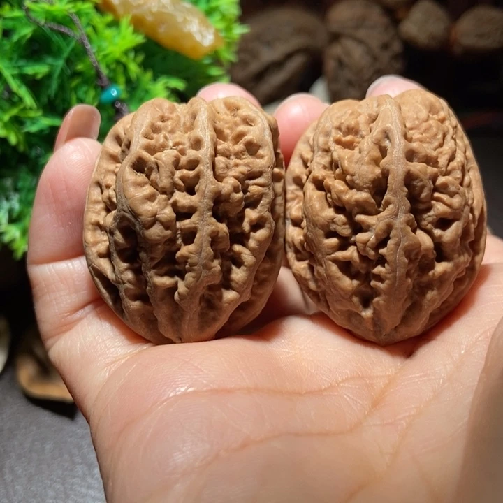 把件文玩核桃东北楸子小雪60