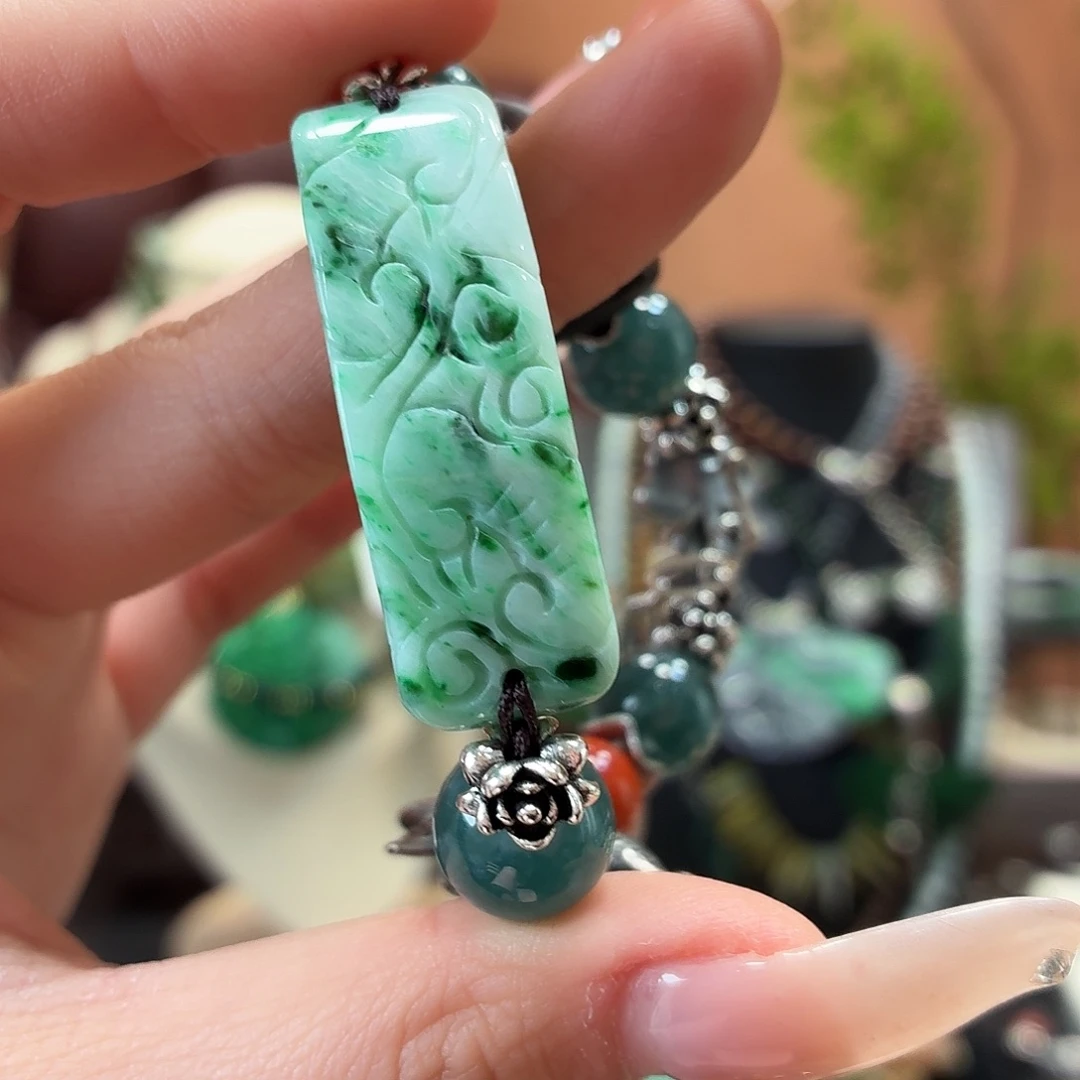 翡翠未镶嵌耳饰手串