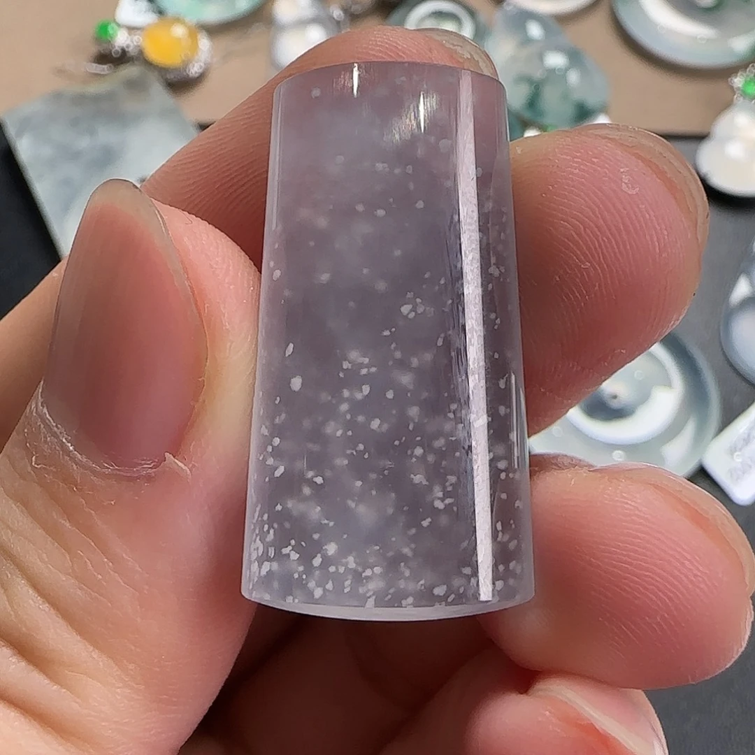 翡翠未镶嵌颈饰