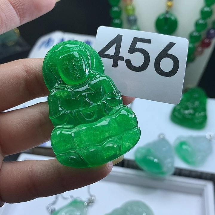 翡翠未镶嵌吊坠(赠链)