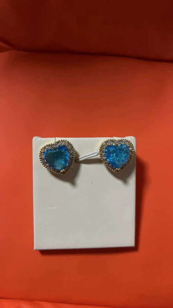 铜合金耳饰 1129色少女风法式女耳钉精致素款气质欧若精灵风