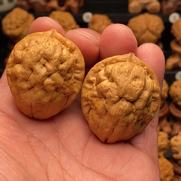 啊***…把件文玩核桃……………………