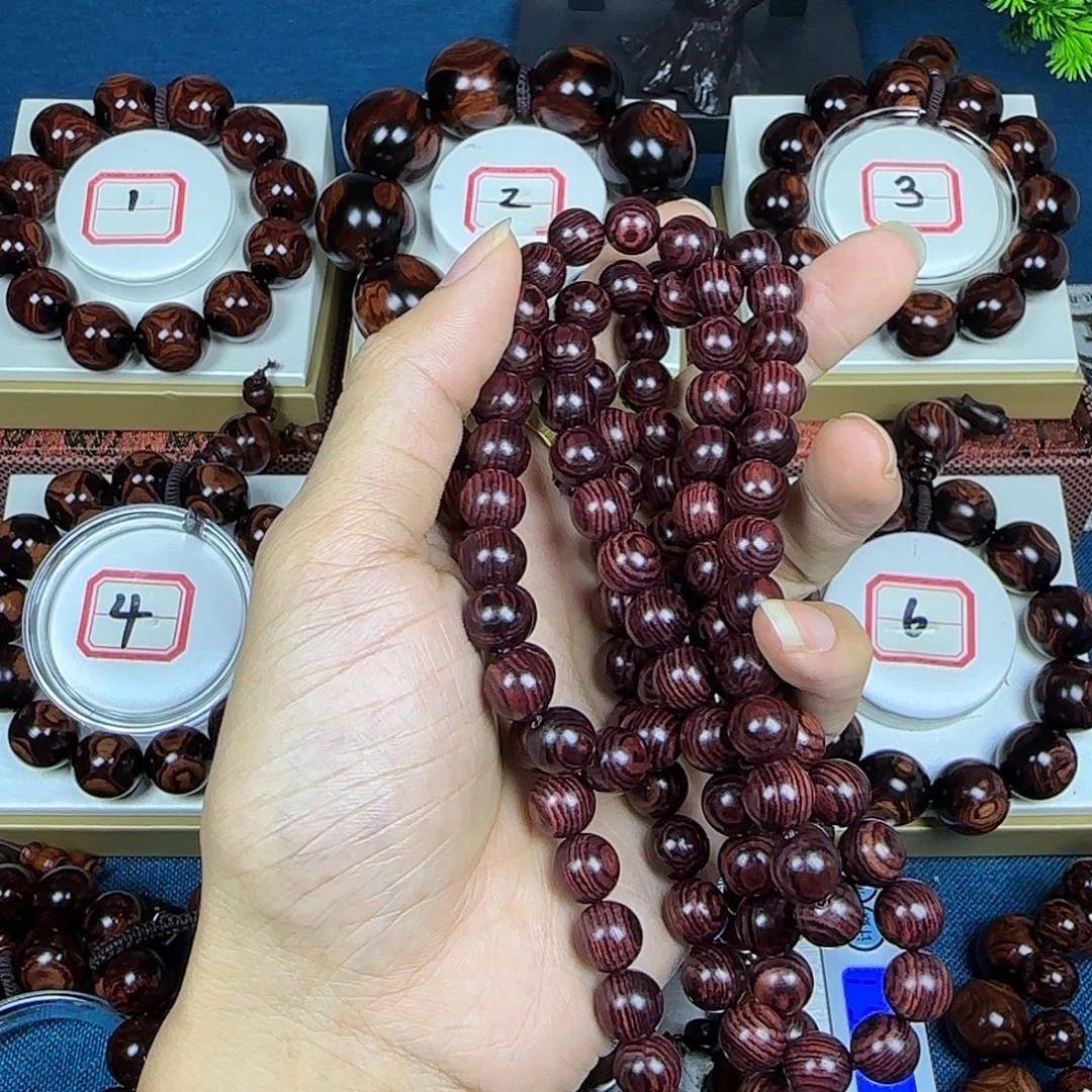 李***鼠花梨木类黄花梨1.0